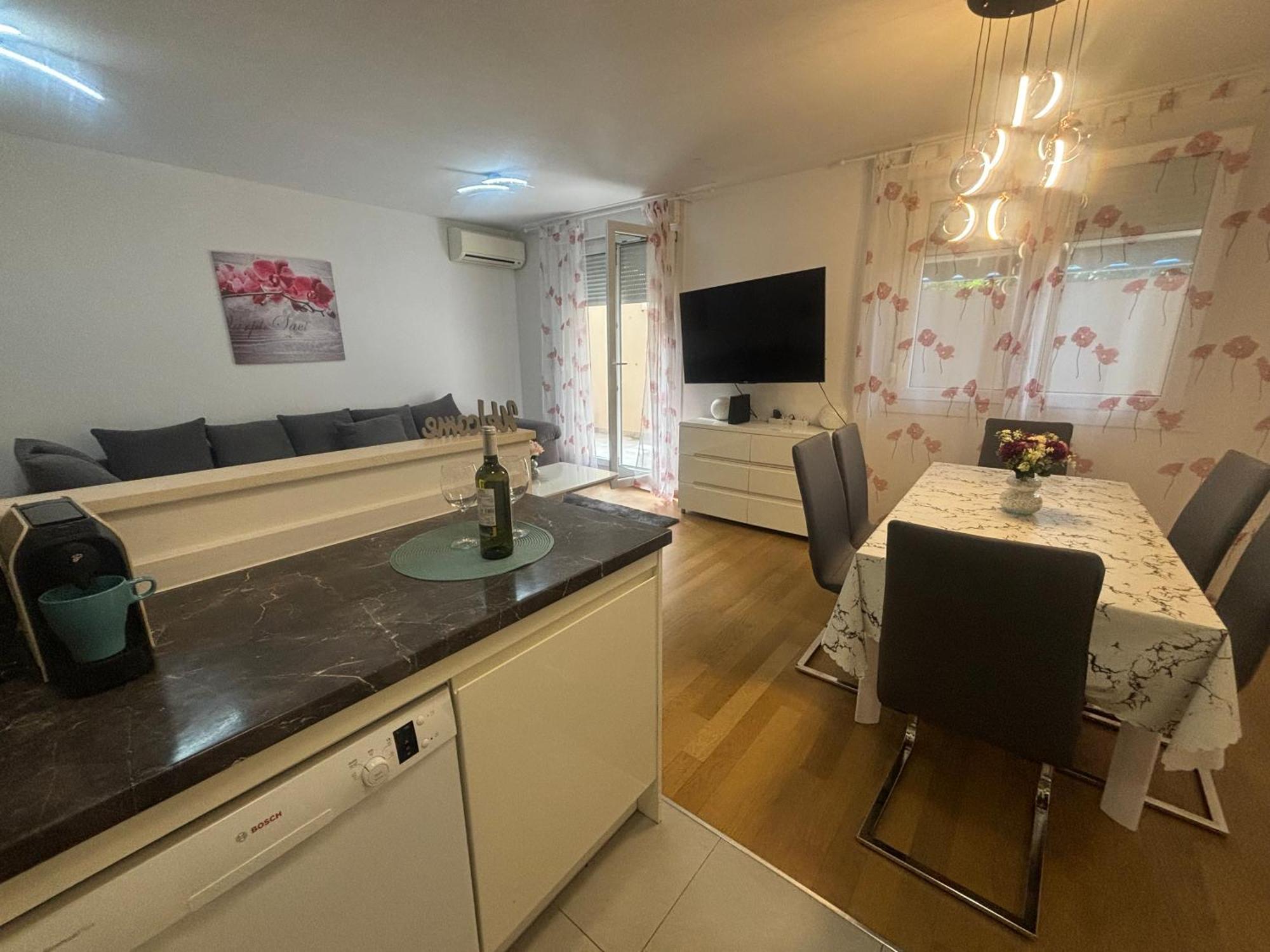 Apartment Dalmatinos Split Znjan Exteriér fotografie